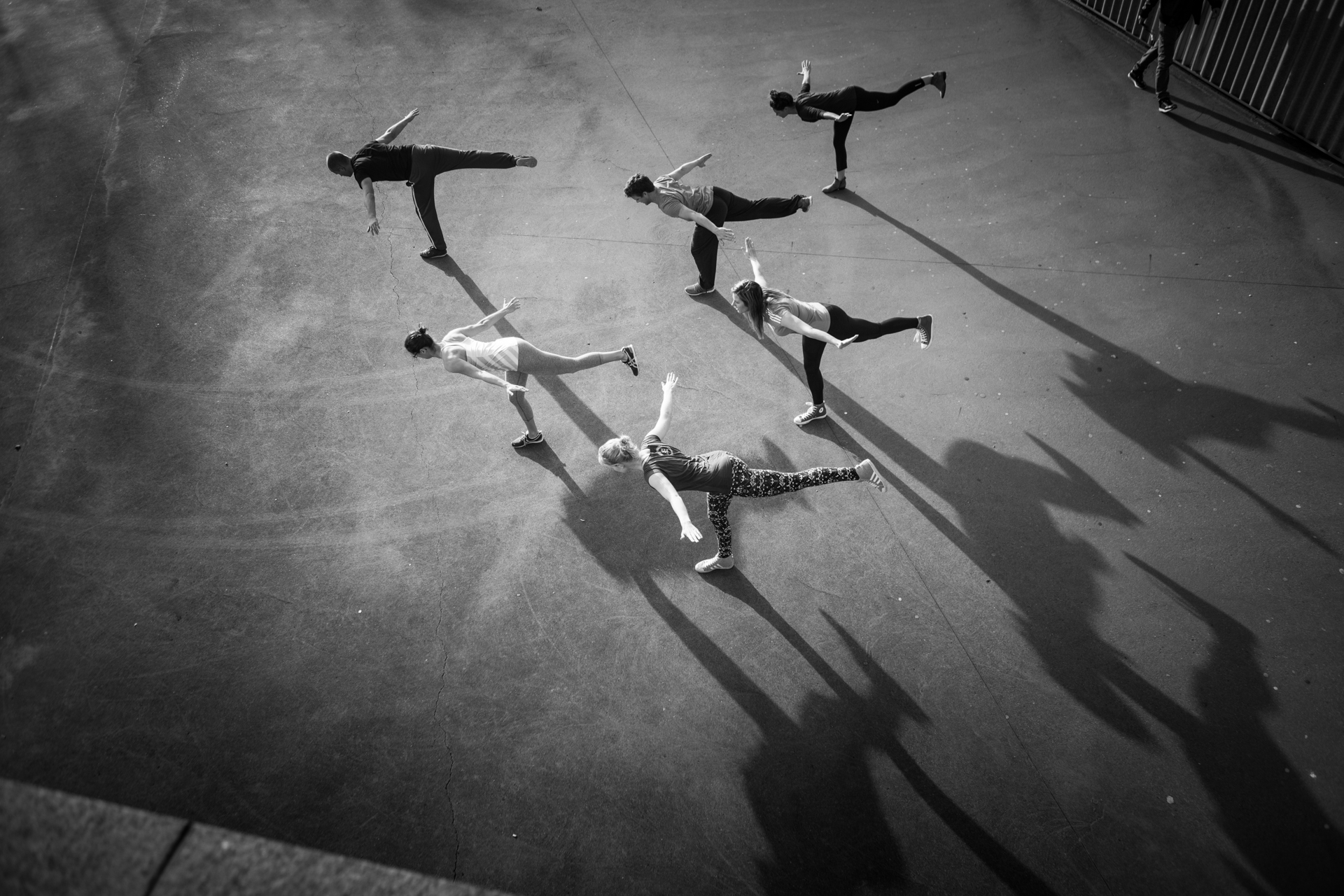 groep in yoga pose